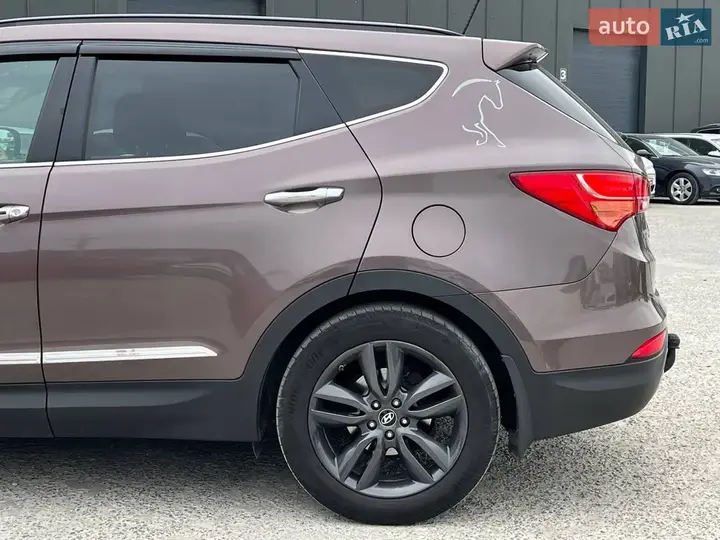 Hyundai Santa Fe 2013 photo 4