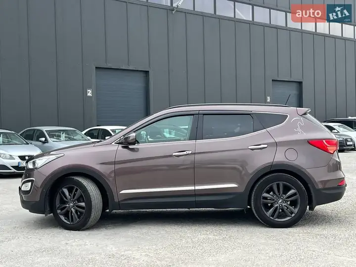 Hyundai Santa Fe 2013 photo 3