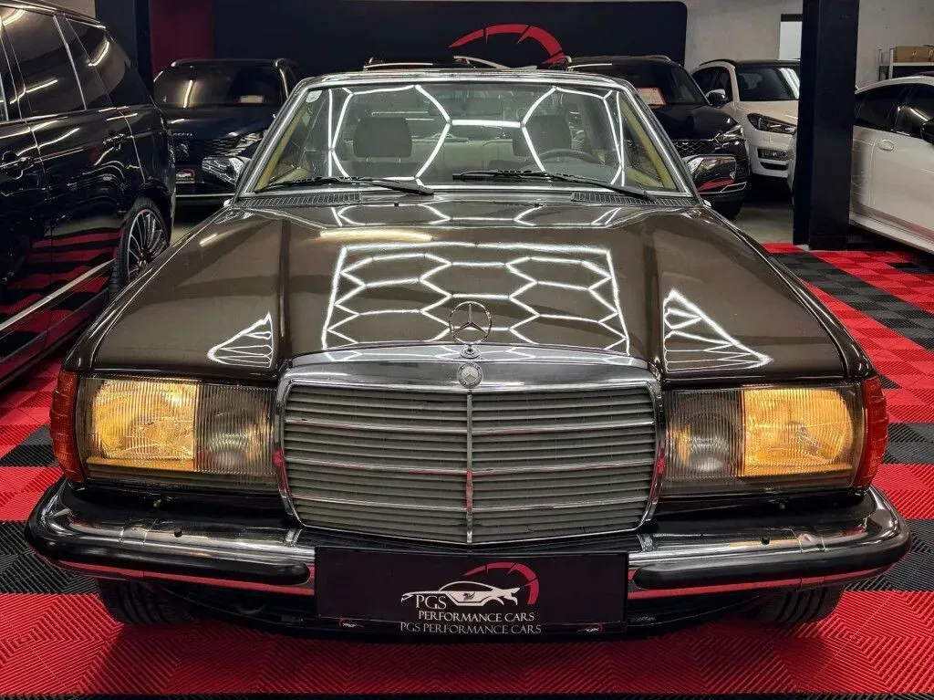 Mercedes-Benz C-Class 1983 photo 2