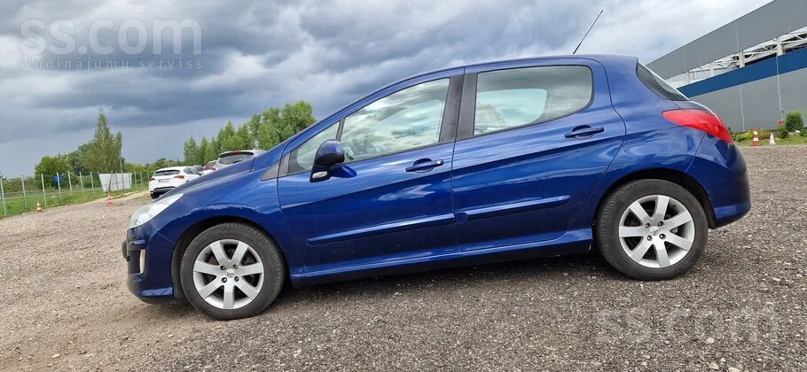 Peugeot 308 2010 photo 2