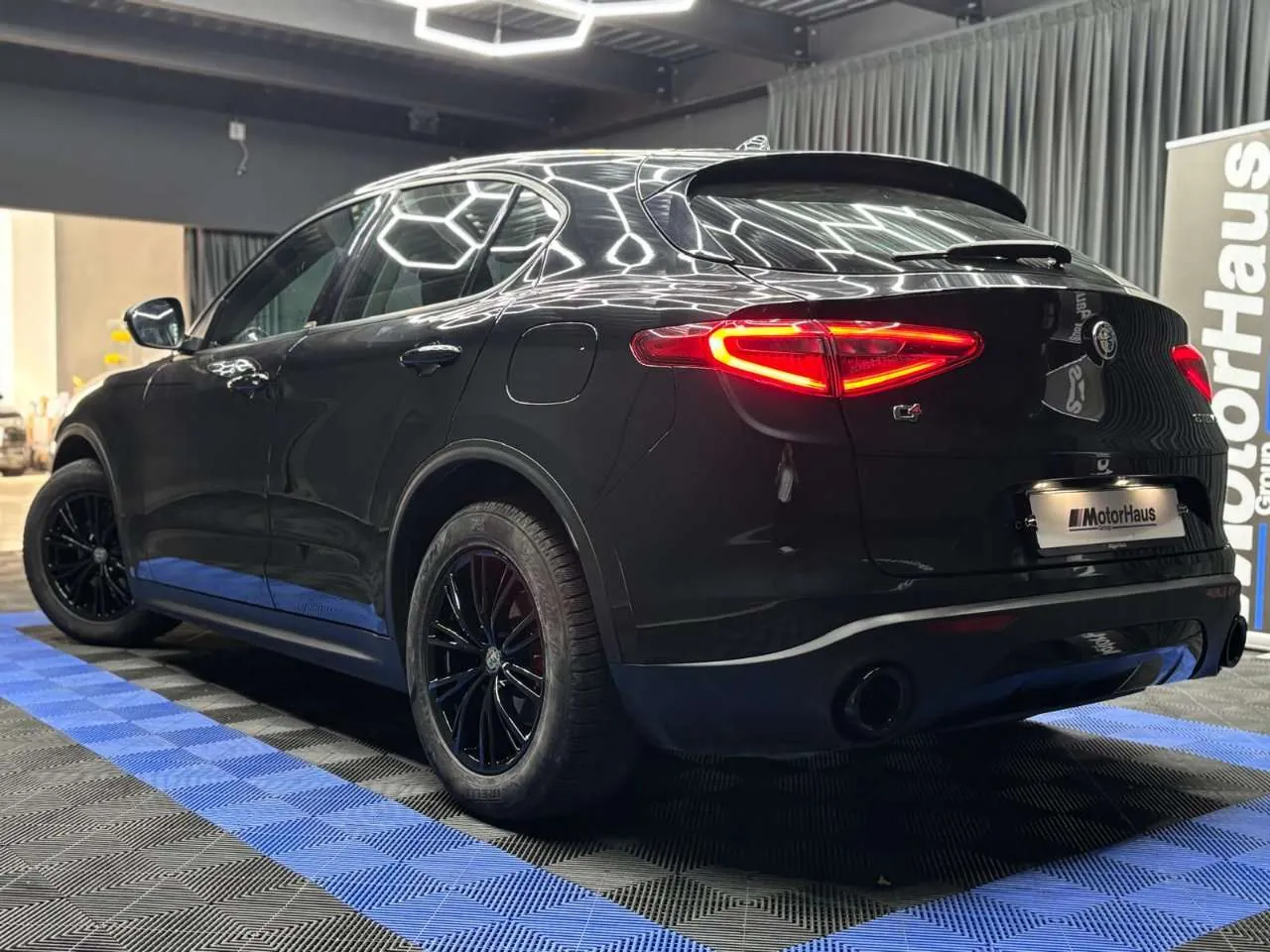 Alfa Romeo Stelvio 2021 photo 4