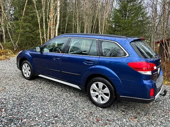 Subaru Outback 2010 photo 4