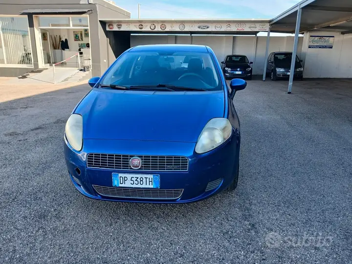 Fiat Grande Punto 2008 photo 2