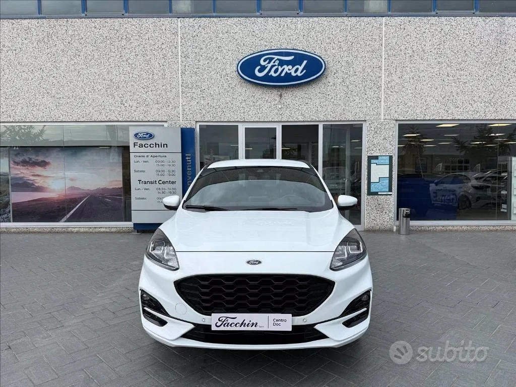 Ford Kuga 2022 photo 2