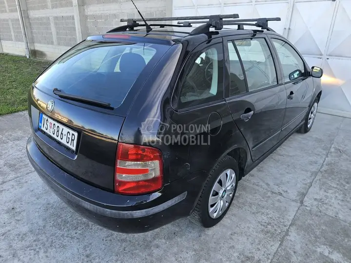 Skoda Fabia 2005 photo 2