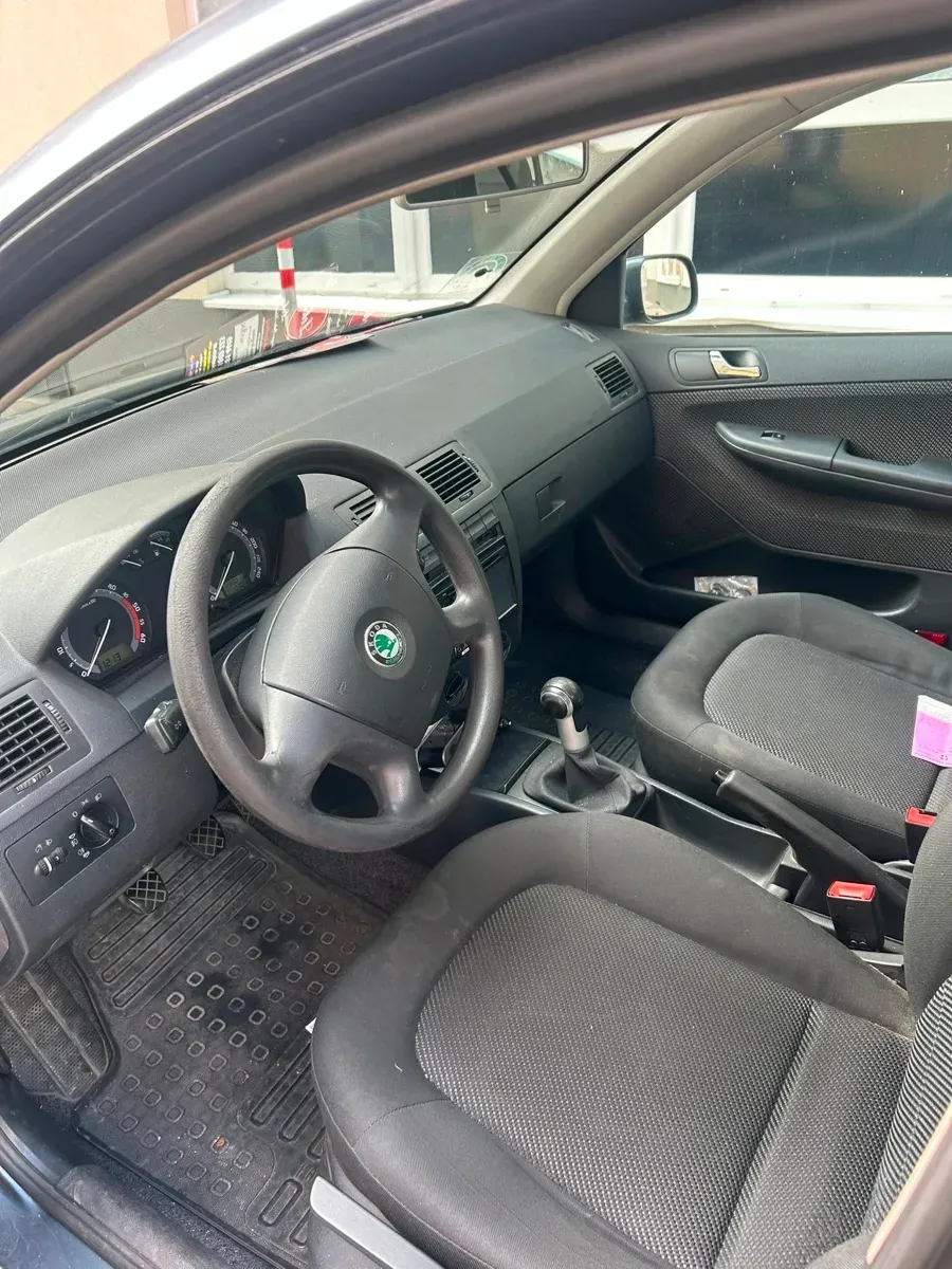 Skoda Fabia 2006 photo 3