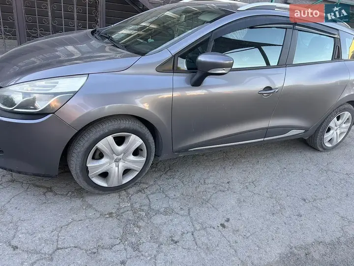 Renault Clio 2014 photo 2