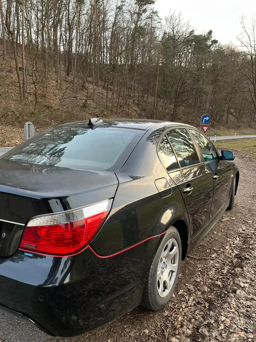 BMW 5Er-Reihe 520I 2004 photo 2