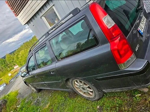 Volvo V70 2005 photo 2