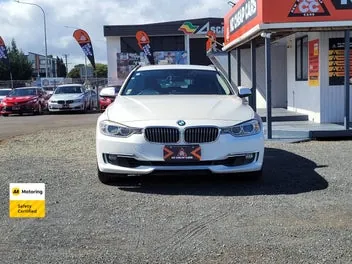BMW 320I 2013 photo 3