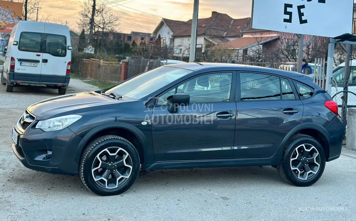 Subaru Xv 2014 photo 2