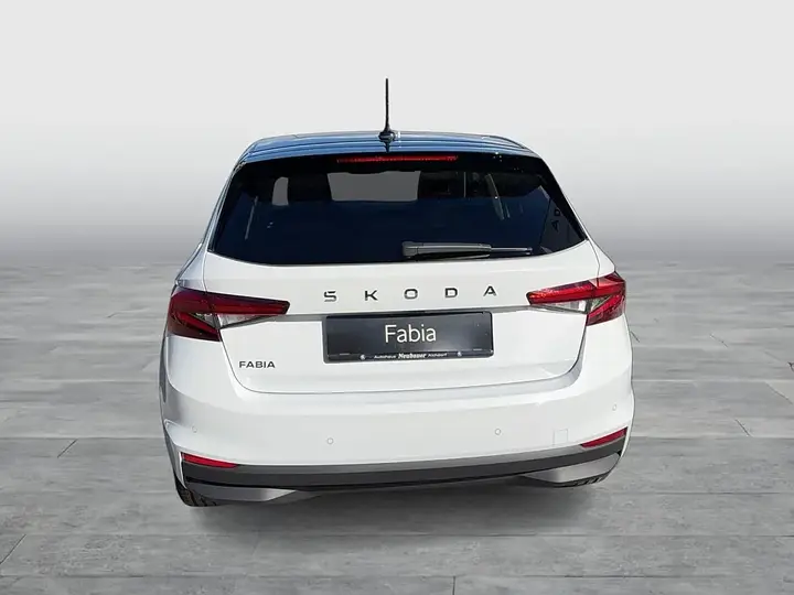 Skoda Fabia 2026 photo 3
