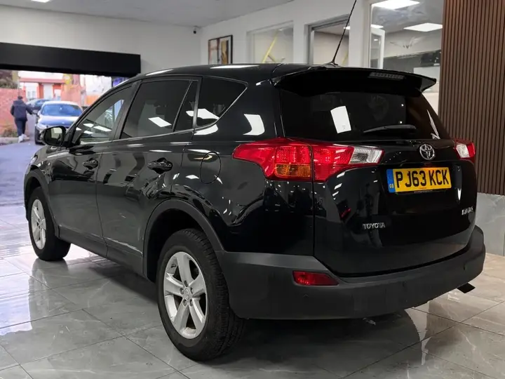 Toyota Rav4 2014 photo 2