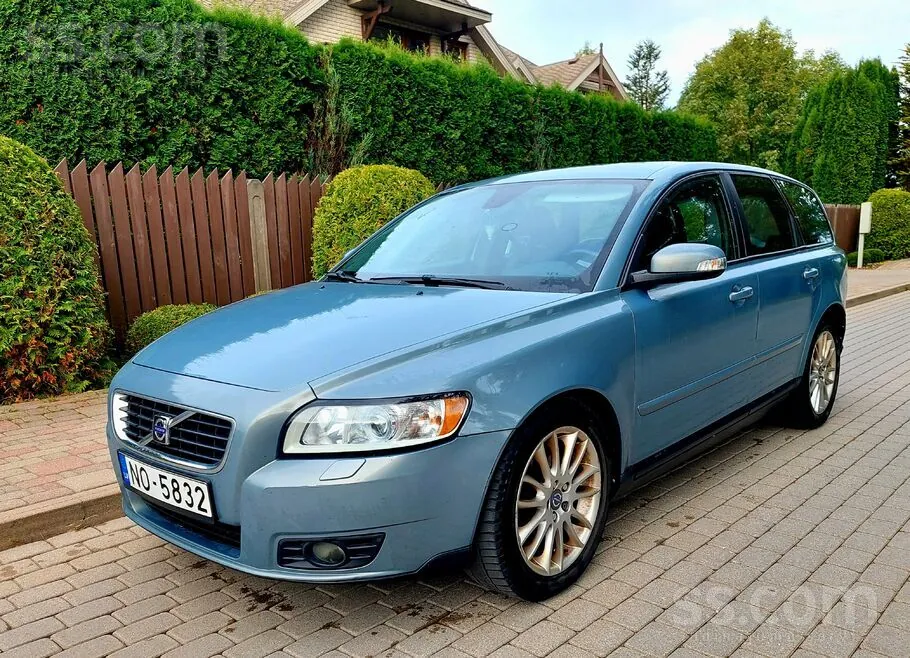 Volvo V50 2008 photo 2