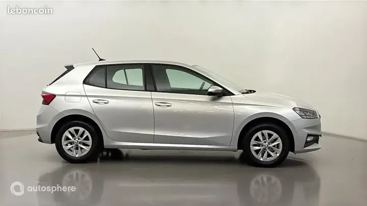 Skoda Fabia 2023 photo 4