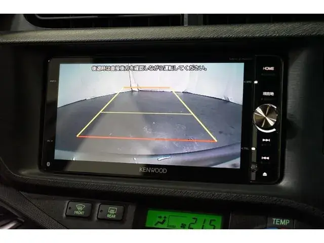 Toyota Aqua 2013 photo 5