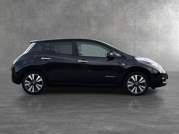 Nissan Leaf 2017 photo 2