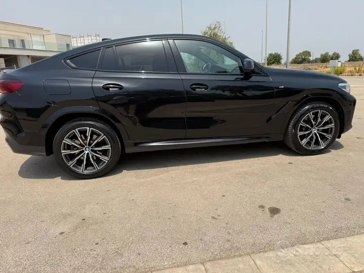 BMW X6 2022 photo 2