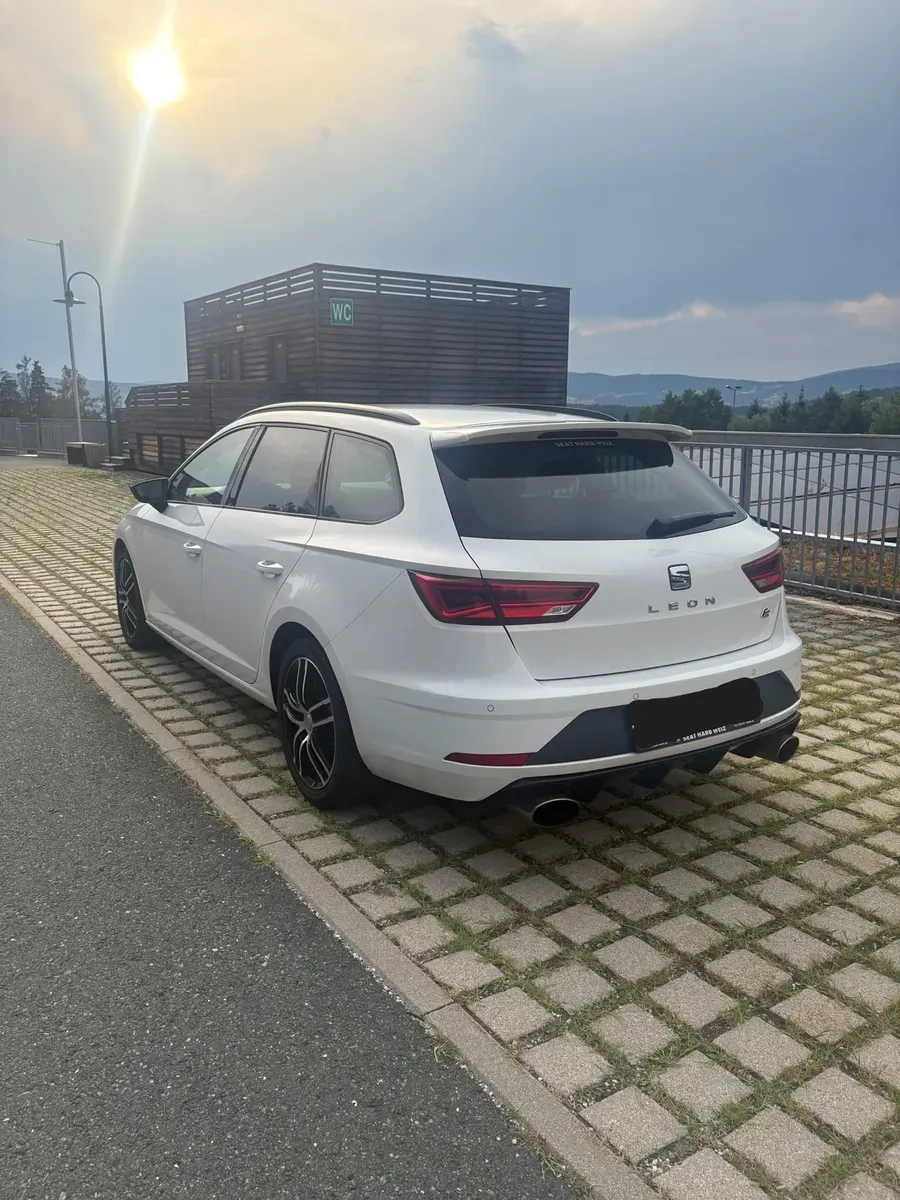 Seat Leon 2017 photo 2