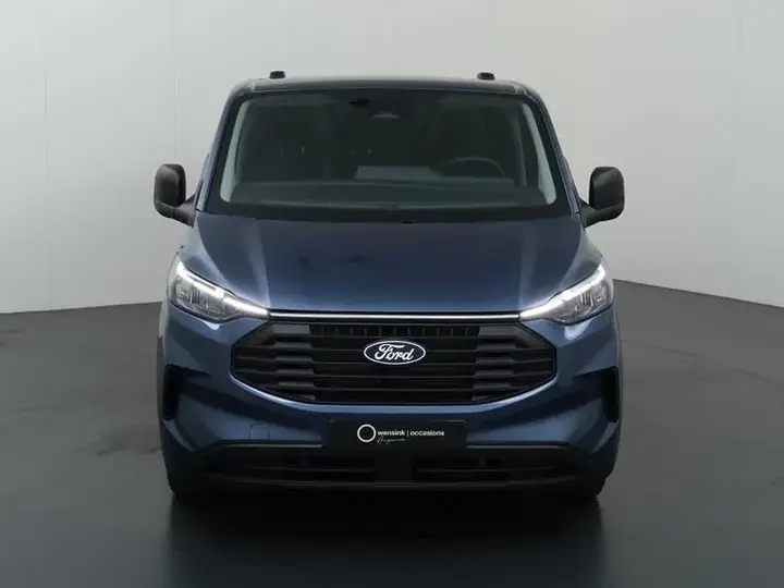 Ford Transit Custom 2024 photo 3