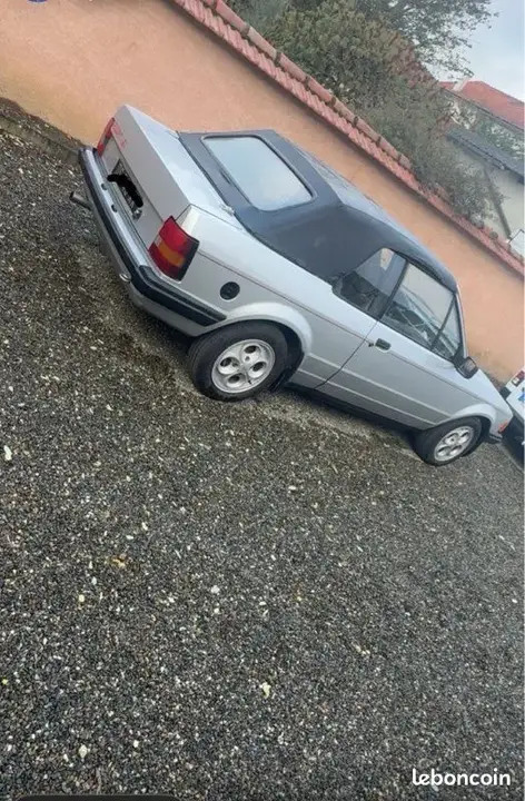 Ford Escort 1984 photo 2