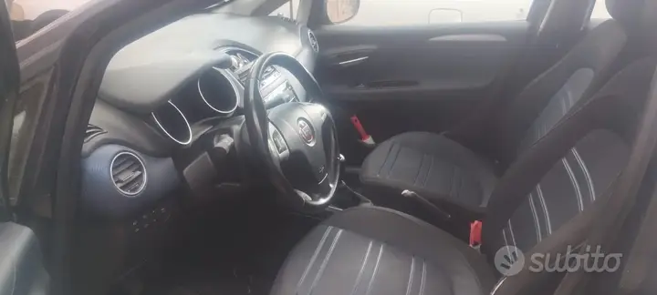 Fiat Punto Evo 2011 photo 3