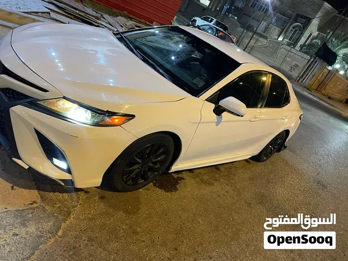 Toyota Camry 2018 photo 2