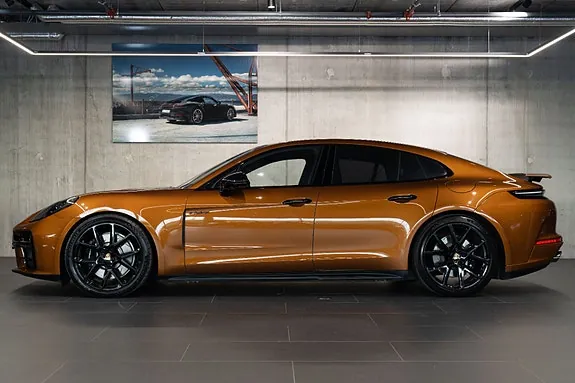 Porsche Panamera 2024 photo 2