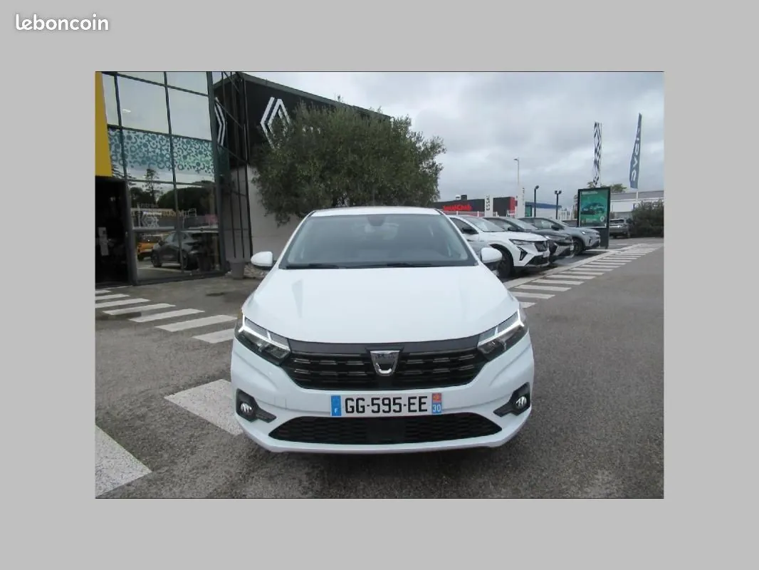 Dacia Sandero 2022 photo 2