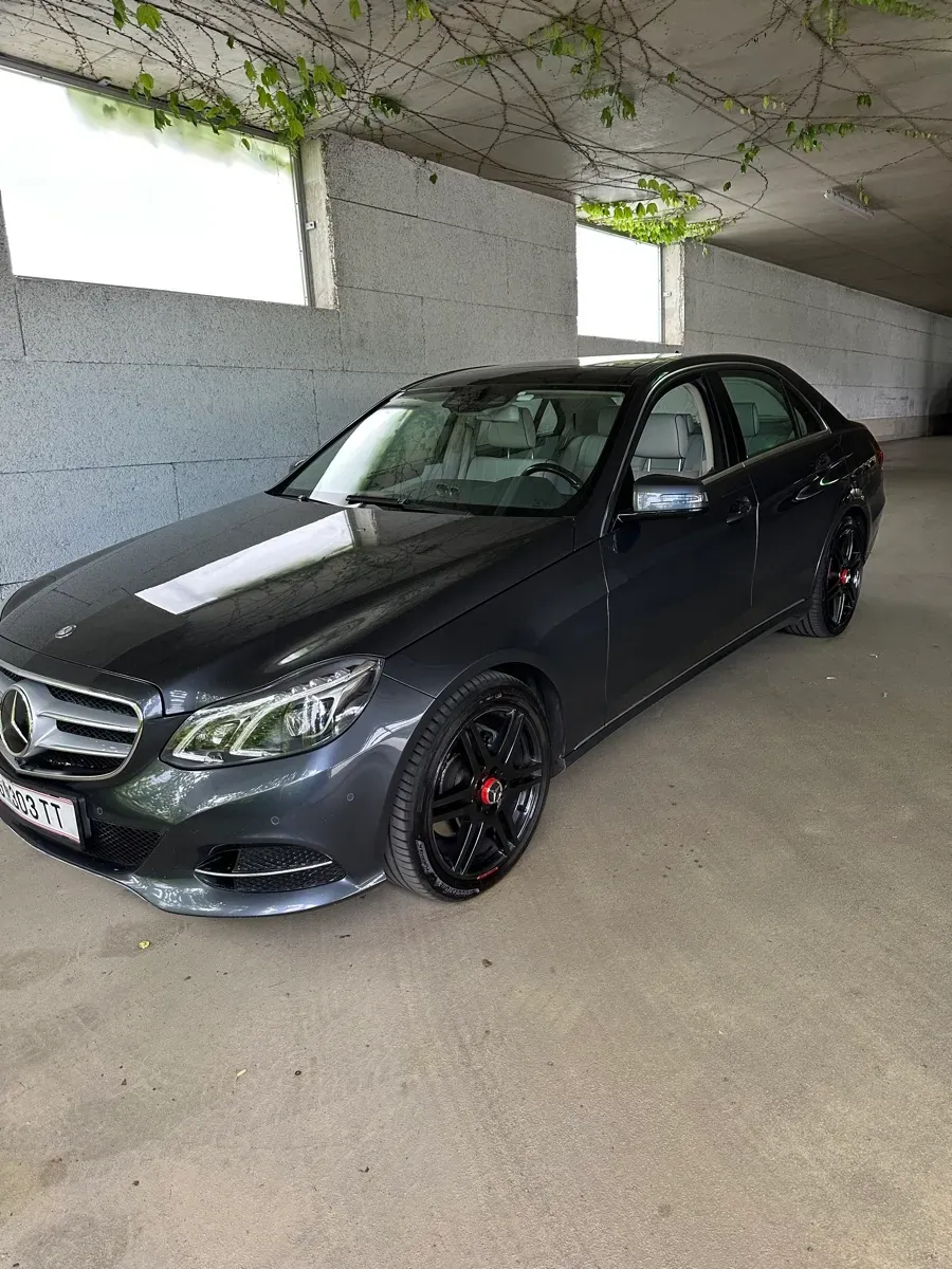 Mercedes-Benz E-Class 2013 photo 3