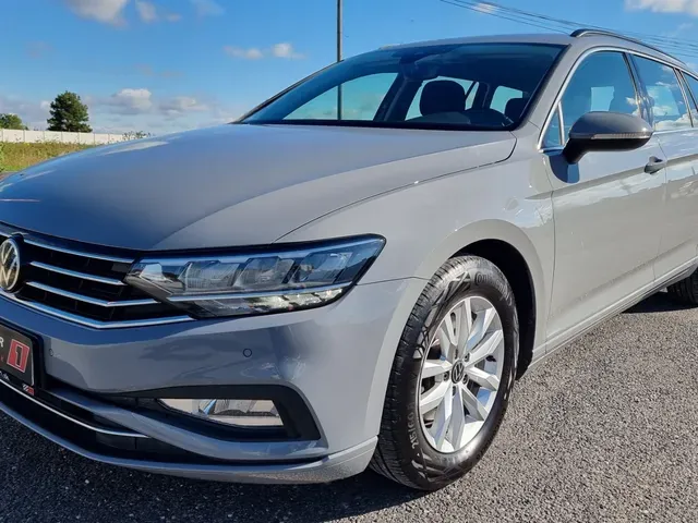 Volkswagen Passat Variant 2023 photo 3