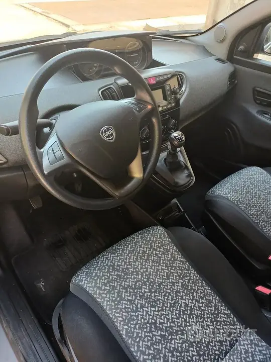 Lancia Ypsilon 2021 photo 4
