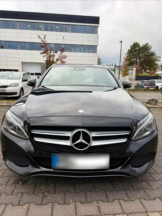 Mercedes-Benz C220D
