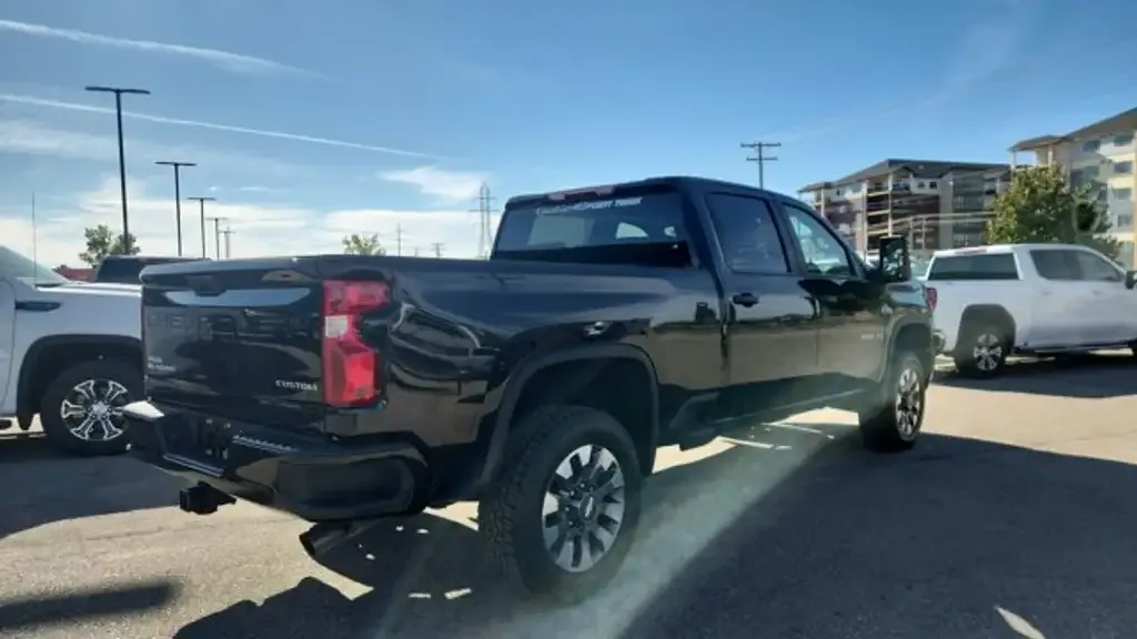 Chevrolet Silverado 2500 2024 photo 3