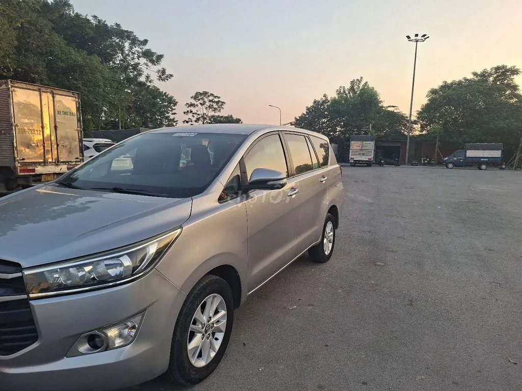 Toyota Innova 2018 photo 2