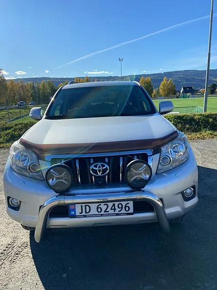 Toyota Land Cruiser 2012 photo 2
