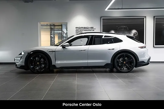 Porsche Taycan 2021 photo 2
