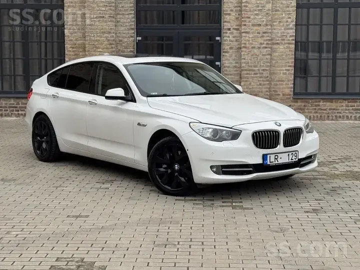 BMW 530D 2010 photo 2