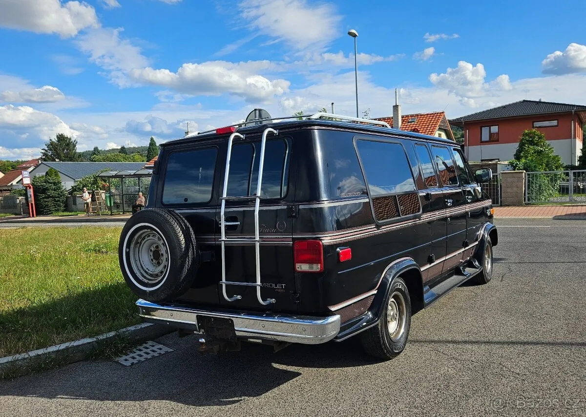 Chevrolet G20 1994 photo 3