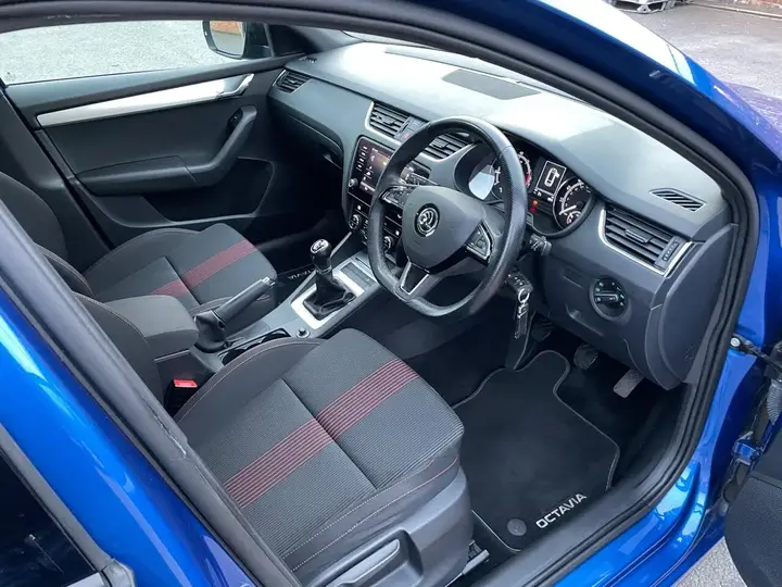 Skoda Octavia 2019 photo 2