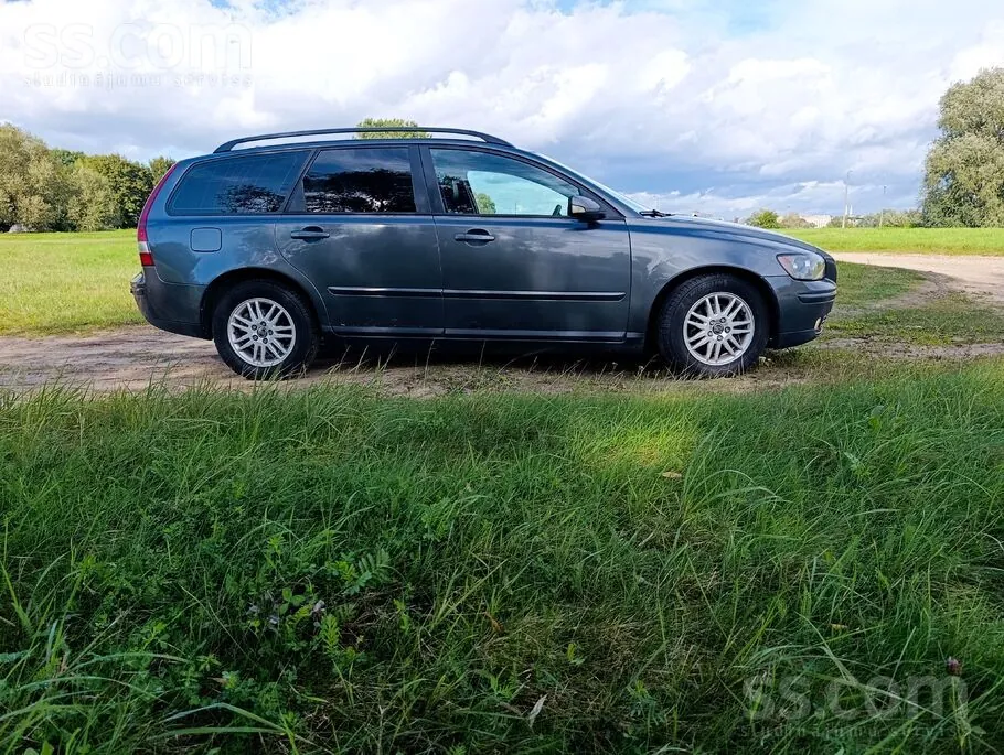 Volvo V50 2006 photo 2