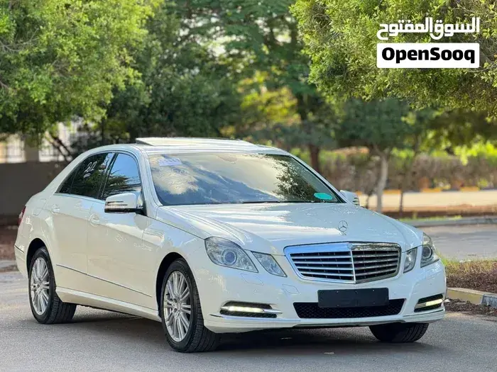 Mercedes-Benz E-Class 2012 photo 3