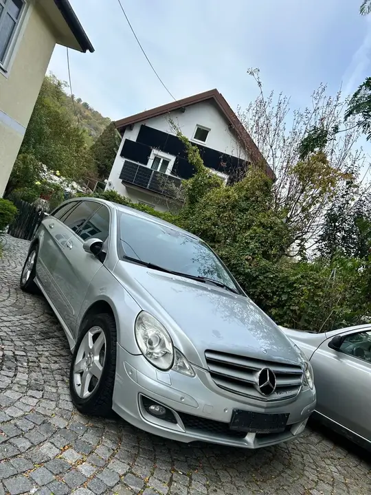 Mercedes-Benz R-Class