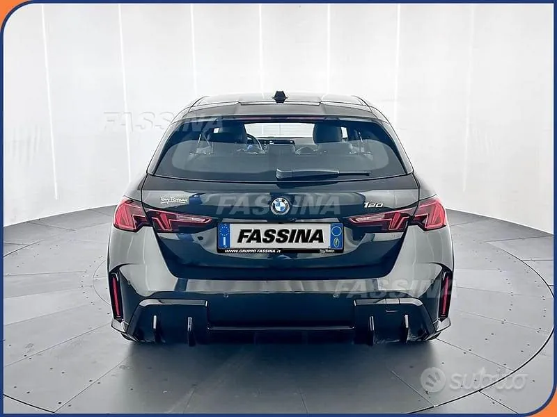 BMW 1 Series 2025 photo 5