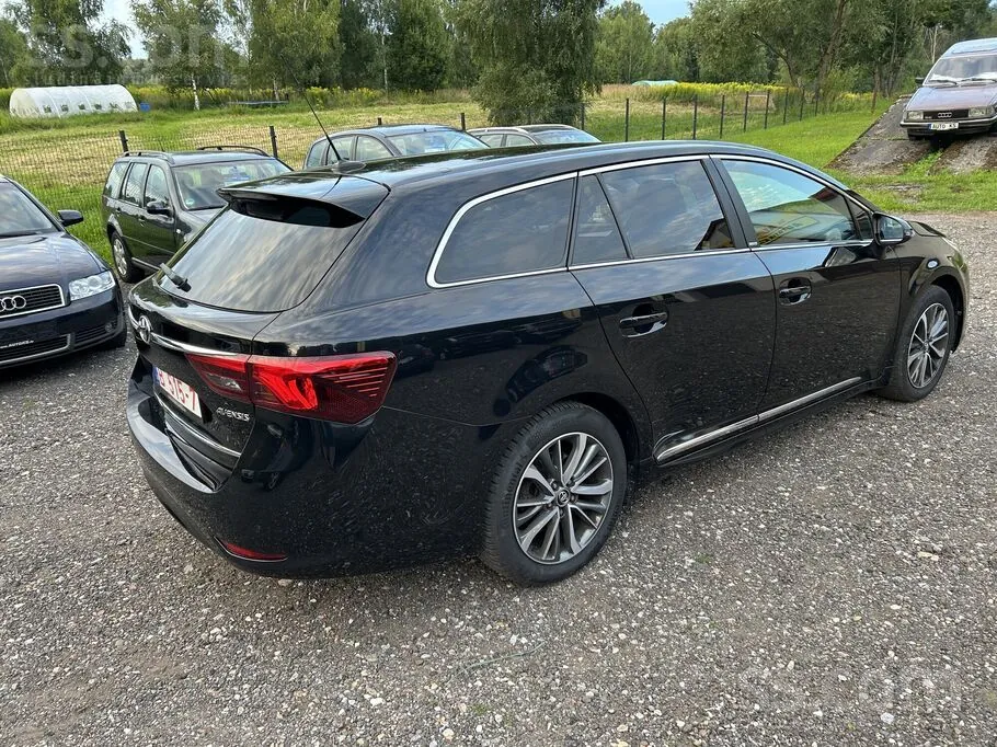 Toyota Avensis 2016 photo 4