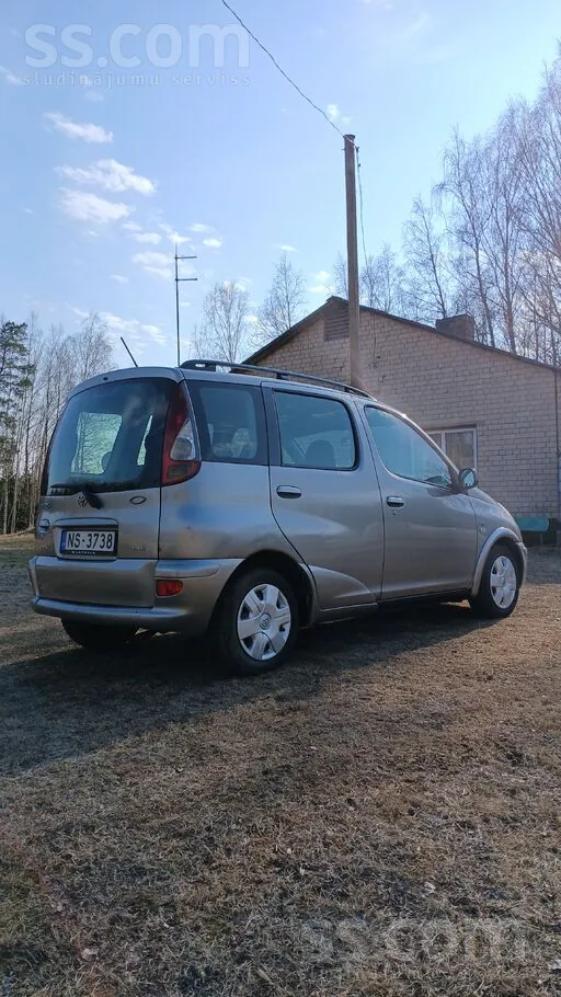 Toyota Yaris 2005 photo 5