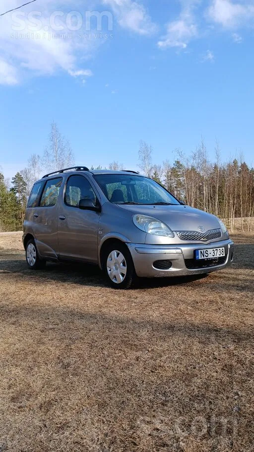 Toyota Yaris 2005 photo 3