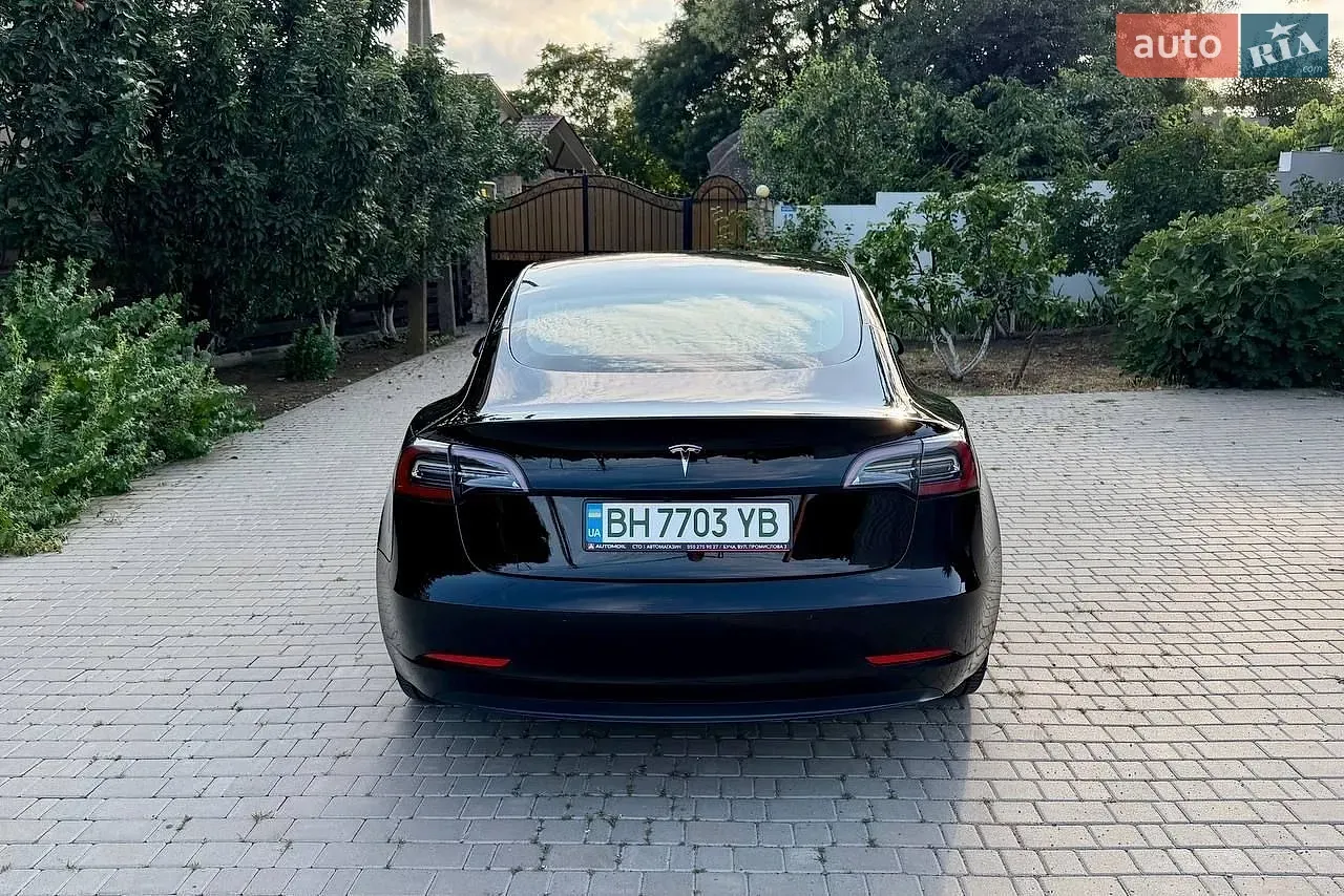 Tesla Model 3 2022 photo 4