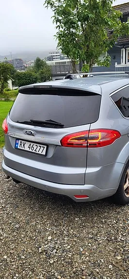 Ford S-Max 2012 photo 2