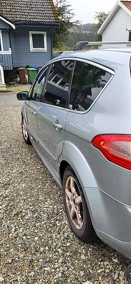 Ford S-Max 2012 photo 4